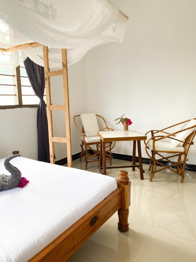 Lighthouse Guesthouse 눙귀 외부 사진